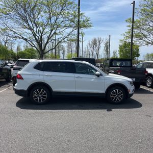 VOLKSWAGEN TIGUAN SE - 10