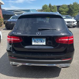 MERCEDES-BENZ GLC - 7