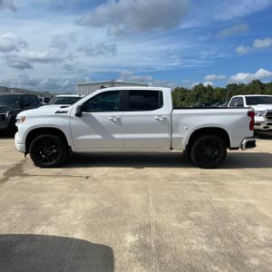2024 Chevrolet SILVERADO 1500 RST photo 3
