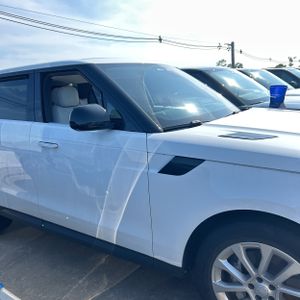 صورة 9 لـ 2024 LAND Rover RANGE ROVER SPORT P360 SE