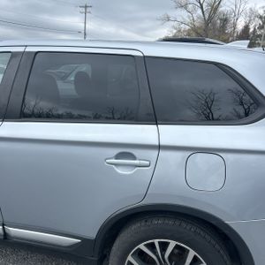 MITSUBISHI OUTLANDER ES - 6