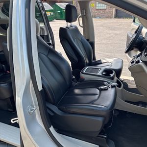 2023 Chrysler PACIFICA TOURING L — миниатюра 30