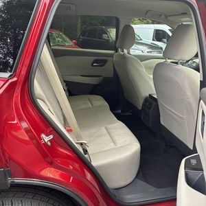 صورة مصغرة 35 لـ 2025 Nissan ROGUE SV