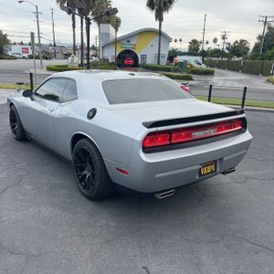 Dodge Challenger R/T - 5