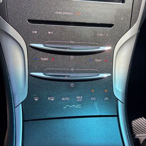 صورة مصغرة 37 لـ 2016 Lincoln MKZ BASE