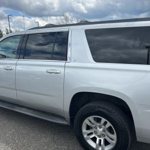 CHEVROLET SUBURBAN LT - 5