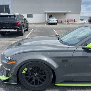 FORD MUSTANG GT PREMIUM - 2