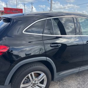 MERCEDES-BENZ GLA - 9