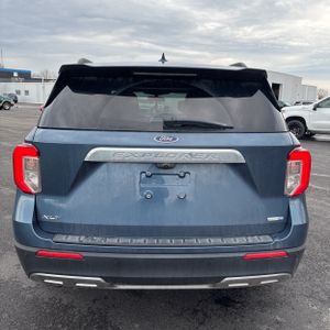 FORD EXPLORER XLT - 7