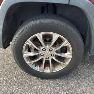2019 JEEP CHEROKEE LATITUDE PLUS — миниатюра 19