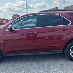 2017 Chevrolet EQUINOX LT — фото 4