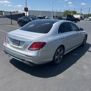 MERCEDES-BENZ E-CLASS - 5