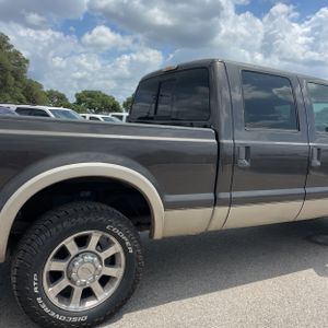 FORD F-250 SUPER DUTY LARIAT - 9