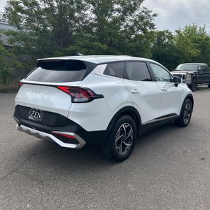 KIA SPORTAGE LX - 8