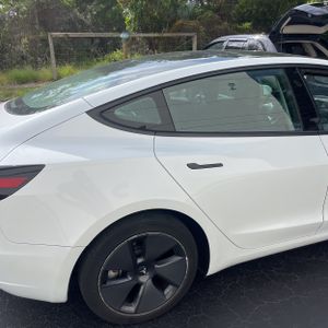 TESLA MODEL 3 BASE - 9