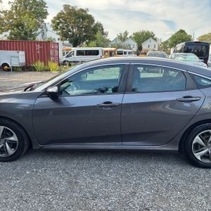 صورة 4 لـ 2019 Honda CIVIC LX