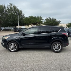 FORD ESCAPE SE - 3