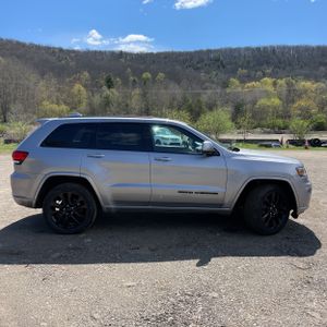 JEEP GRAND CHEROKEE ALTITUDE - 10
