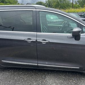 2019 Chrysler PACIFICA TOURING L — миниатюра 11