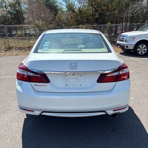 HONDA ACCORD LX - 7