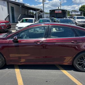 FORD FUSION SE - 4
