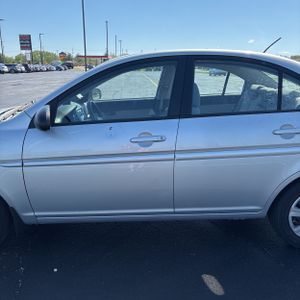 HYUNDAI ACCENT - 4