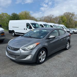 HYUNDAI ELANTRA GLS - 1