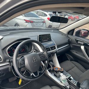 صورة 36 لـ 2019 Mitsubishi ECLIPSE CROSS SE
