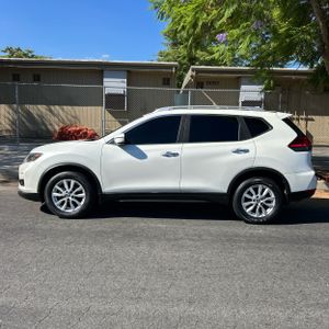 2017 Nissan ROGUE SV 照片 3