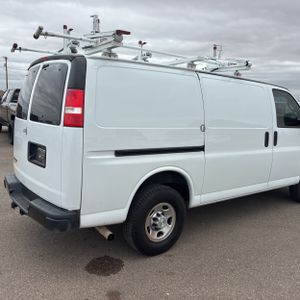 CHEVROLET EXPRESS 2500 - 9