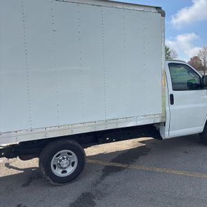 CHEVROLET EXPRESS 3500 - 9