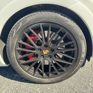 صورة 20 لـ 2021 Porsche CAYENNE GTS