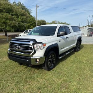 TOYOTA TUNDRA SR5 - 1