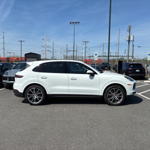 PORSCHE CAYENNE - 10