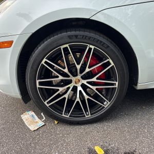 2023 Porsche MACAN GTS — миниатюра 17