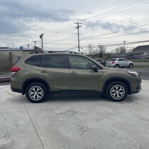 SUBARU FORESTER PREMIUM - 10