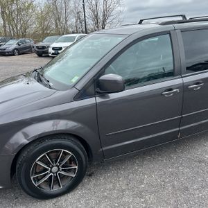 DODGE GRAND CARAVAN R/T - 2