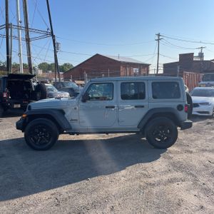 صورة 3 لـ 2023 JEEP WRANGLER SPORT