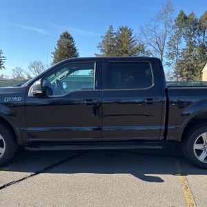 FORD F-150 XLT - 4