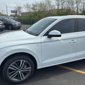 AUDI Q5 PREMIUM PLUS - 2