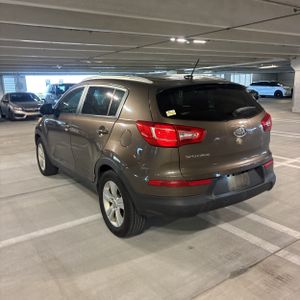 KIA SPORTAGE LX - 5