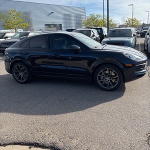 PORSCHE CAYENNE COUPE - 10