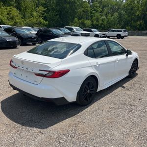 2025 Toyota CAMRY SE 照片 8