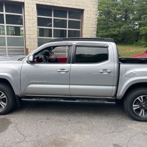 2017 Toyota TACOMA TRD SPORT — фото 4