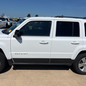 2016 JEEP PATRIOT LATITUDE 照片 4