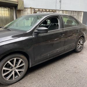 VOLKSWAGEN JETTA 1.4T SE - 2