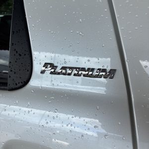 2021 Toyota SEQUOIA PLATINUM — миниатюра 21