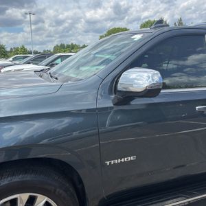 CHEVROLET TAHOE PREMIER - 2