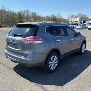 NISSAN ROGUE SV - 8