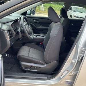 صورة مصغرة 29 لـ 2024 Nissan ROGUE SV